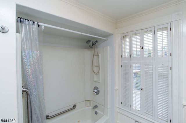 3 S Main St, Stockton Boro, NJ 08559