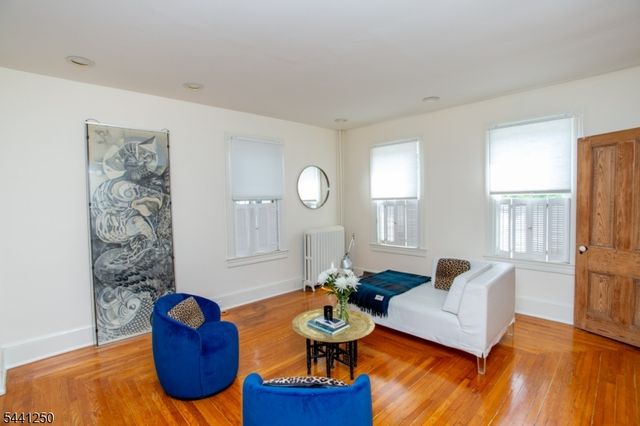 3 S Main St, Stockton Boro, NJ 08559