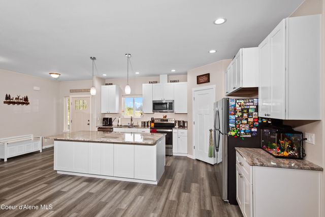 35554 N Williams LN, Athol, ID 83801