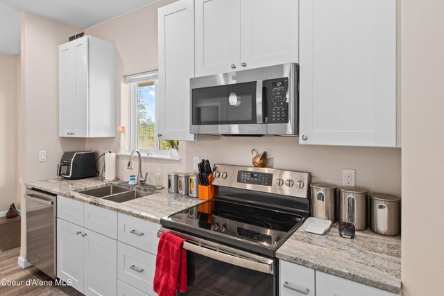 35554 N Williams LN, Athol, ID 83801