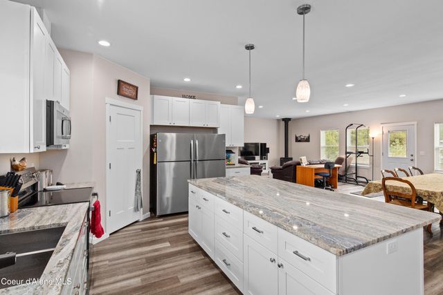 35554 N Williams LN, Athol, ID 83801