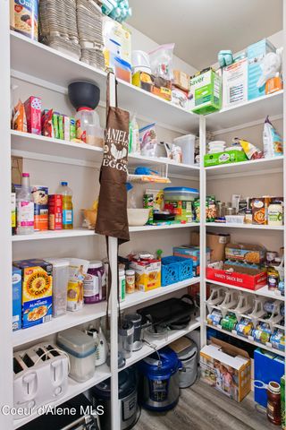 35554 N Williams LN, Athol, ID 83801