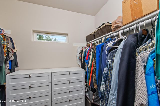 35554 N Williams LN, Athol, ID 83801