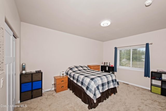 35554 N Williams LN, Athol, ID 83801