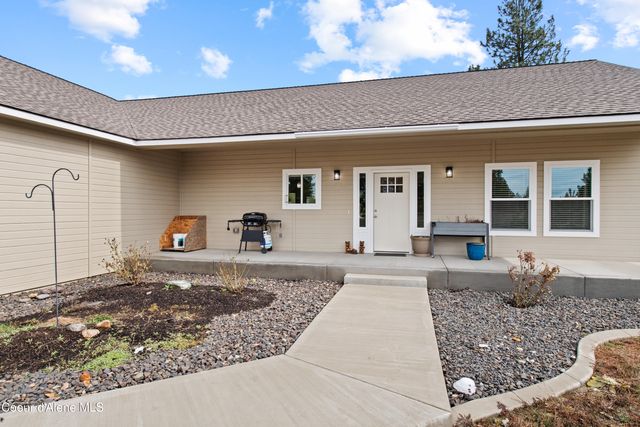 35554 N Williams LN, Athol, ID 83801