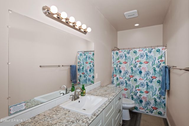 35554 N Williams LN, Athol, ID 83801