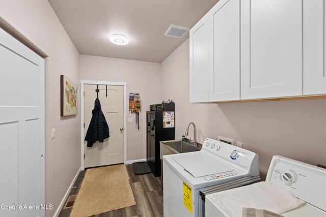 35554 N Williams LN, Athol, ID 83801