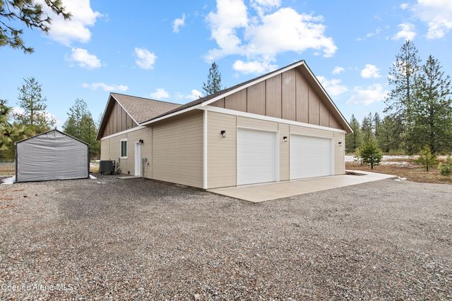 35554 N Williams LN, Athol, ID 83801