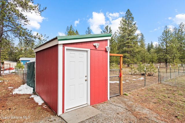 35554 N Williams LN, Athol, ID 83801