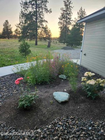 35554 N Williams LN, Athol, ID 83801