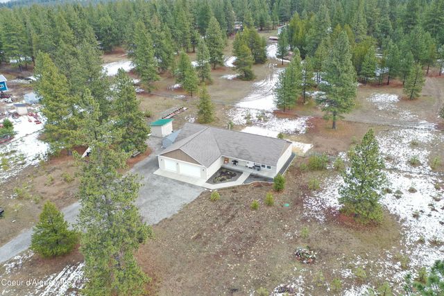 35554 N Williams LN, Athol, ID 83801