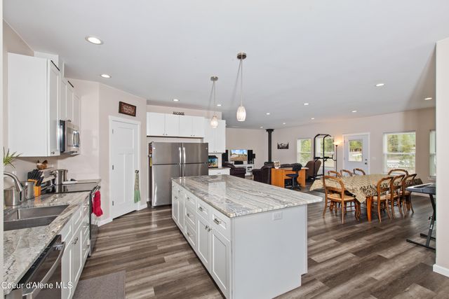 35554 N Williams LN, Athol, ID 83801