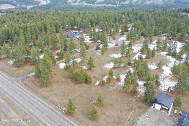 35554 N Williams LN, Athol, ID 83801