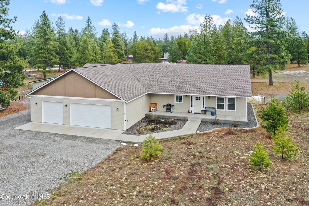 35554 N Williams LN, Athol, ID 83801