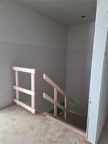 695 Ridge Avenue, Canonsburg, PA 15317