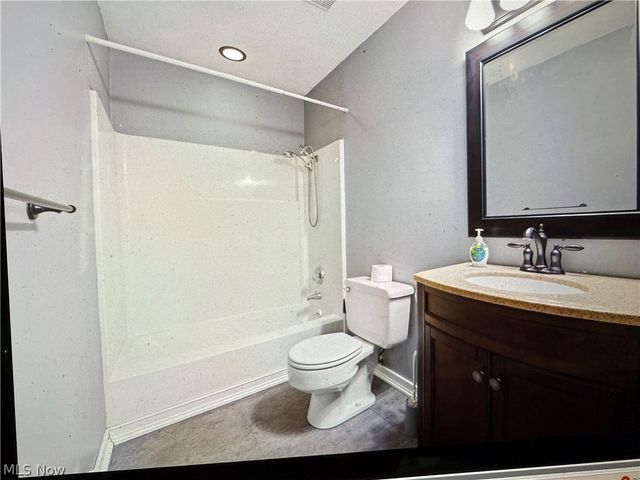7316 Regal Drive, Conneaut, OH 44030