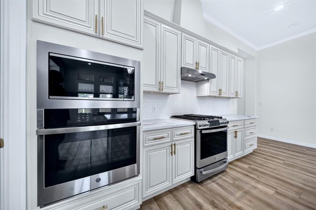 9627 Champion Heavens Drive, Spring, TX 77379