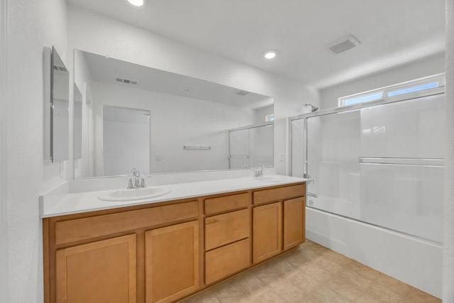 11076 International Dr, Rancho Cordova, CA 95670