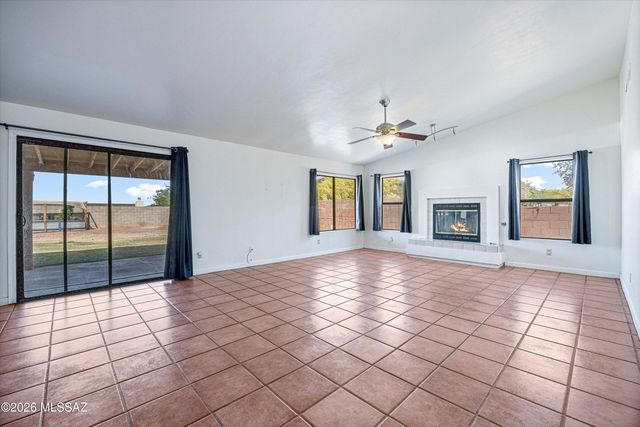 8721 N Chinaberry Way, Tucson, AZ 85742