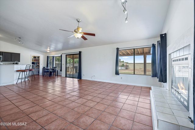 8721 N Chinaberry Way, Tucson, AZ 85742