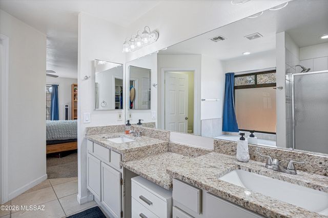 8721 N Chinaberry Way, Tucson, AZ 85742