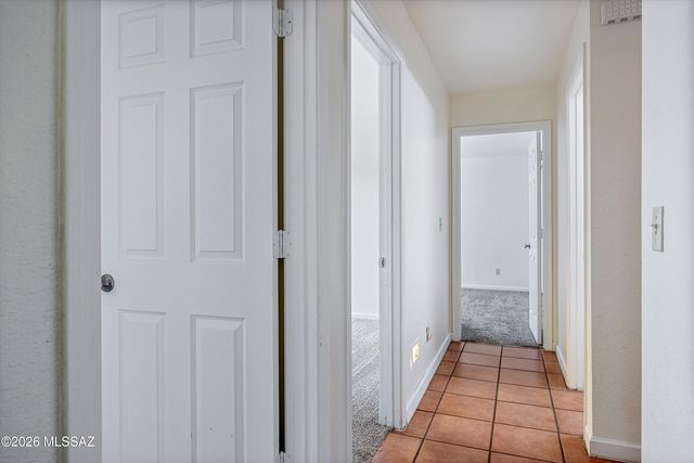 8721 N Chinaberry Way, Tucson, AZ 85742