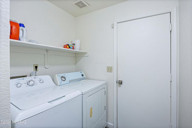 8721 N Chinaberry Way, Tucson, AZ 85742