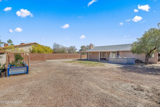 8721 N Chinaberry Way, Tucson, AZ 85742