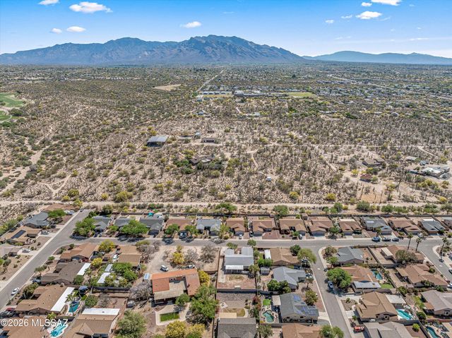 8721 N Chinaberry Way, Tucson, AZ 85742