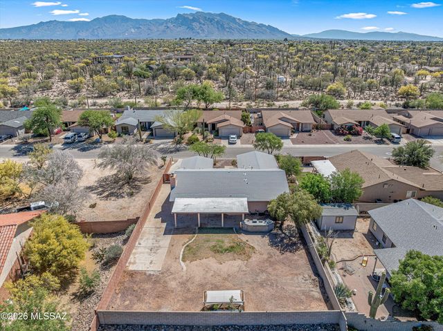 8721 N Chinaberry Way, Tucson, AZ 85742