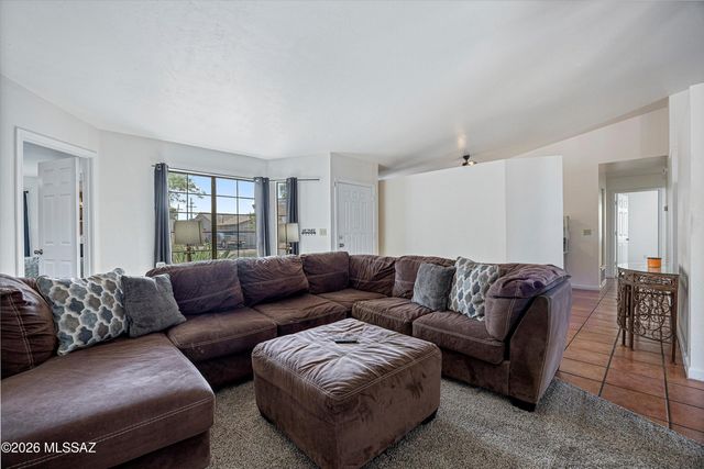 8721 N Chinaberry Way, Tucson, AZ 85742