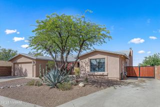 8721 N Chinaberry Way, Tucson, AZ 85742
