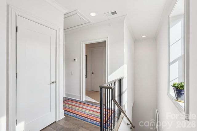 1708 Lombardy Circle E, Charlotte, NC 28203