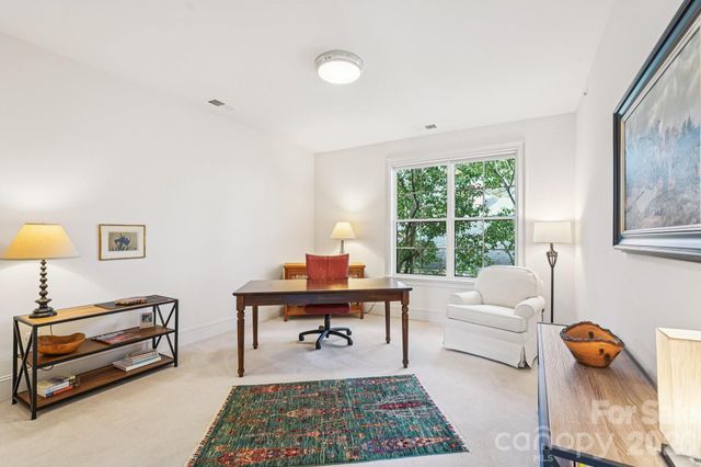 1708 Lombardy Circle E, Charlotte, NC 28203