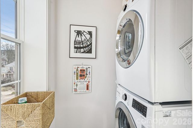 1708 Lombardy Circle E, Charlotte, NC 28203