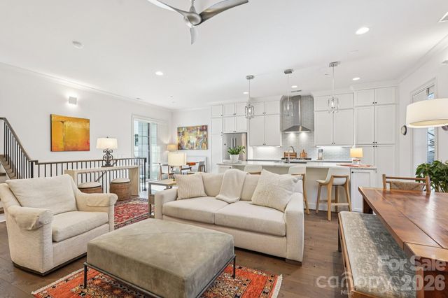 1708 Lombardy Circle E, Charlotte, NC 28203