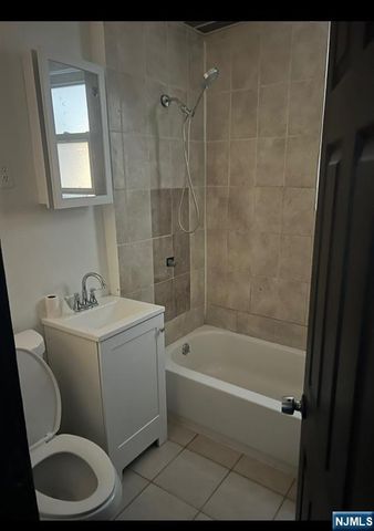 192-194 Vermont Avenue, Newark, NJ 07106