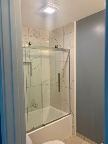 718 Glen Rhea Drive, Lake Dallas, TX 75065