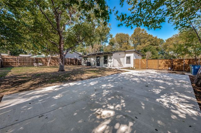 718 Glen Rhea Drive, Lake Dallas, TX 75065