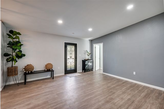 718 Glen Rhea Drive, Lake Dallas, TX 75065