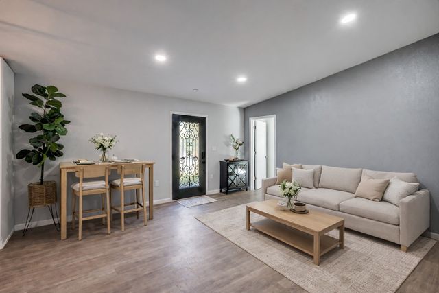 718 Glen Rhea Drive, Lake Dallas, TX 75065