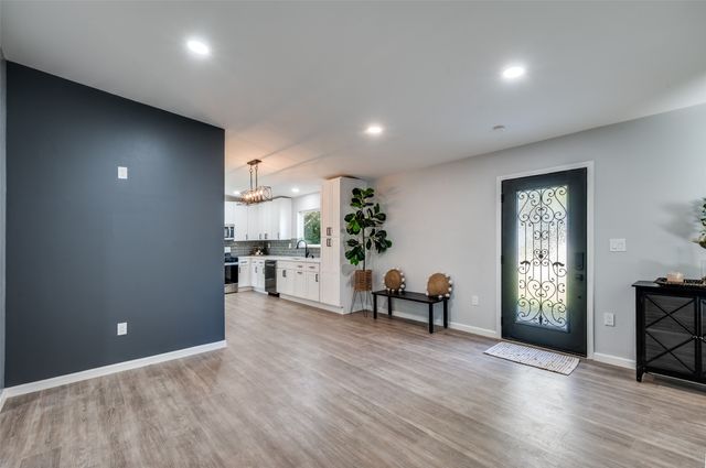 718 Glen Rhea Drive, Lake Dallas, TX 75065