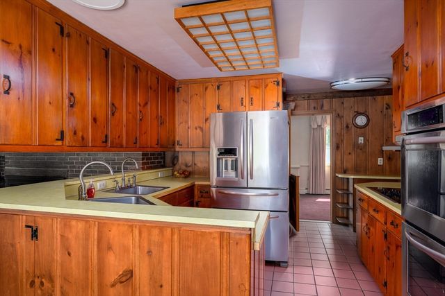 55 Oldcommon Road, Auburn, MA 01501
