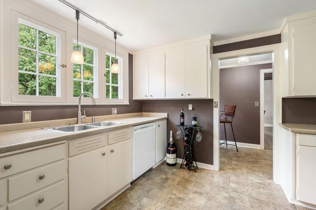 808 4th Street SW, Austin, MN 55912