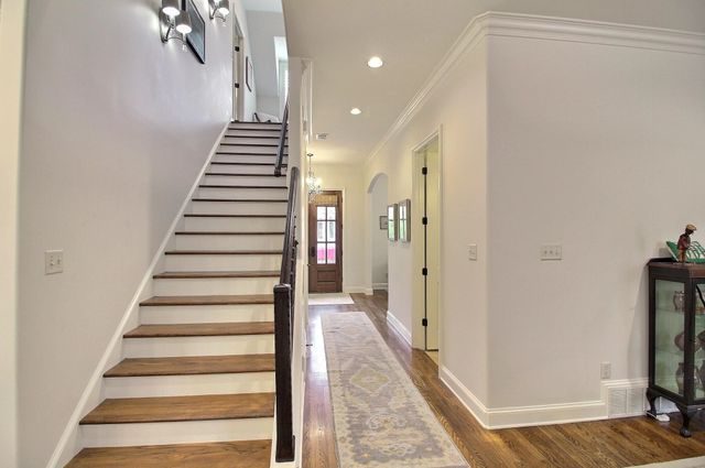 1011 RUSSELL FARMS RD, Collierville, TN 38017