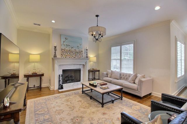 1011 RUSSELL FARMS RD, Collierville, TN 38017