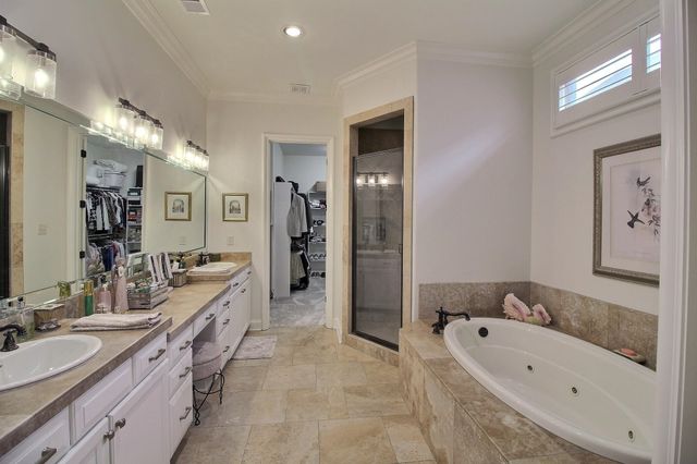 1011 RUSSELL FARMS RD, Collierville, TN 38017