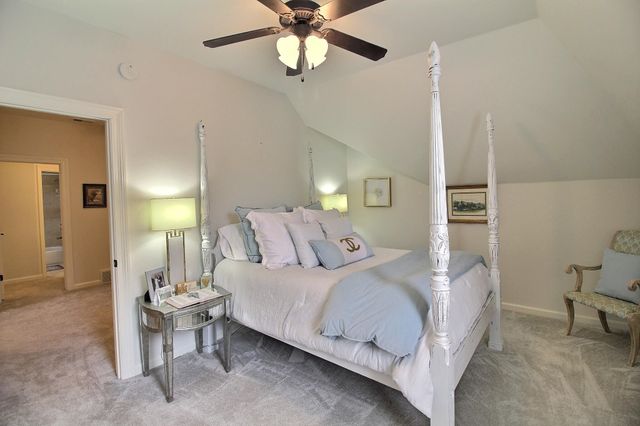 1011 RUSSELL FARMS RD, Collierville, TN 38017