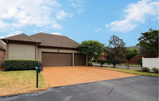 1011 RUSSELL FARMS RD, Collierville, TN 38017