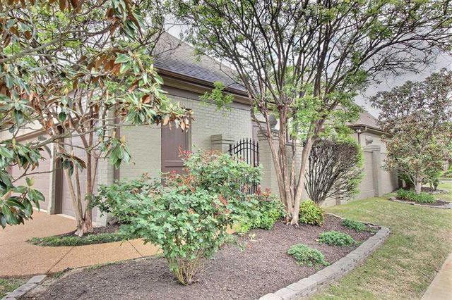 1011 RUSSELL FARMS RD, Collierville, TN 38017